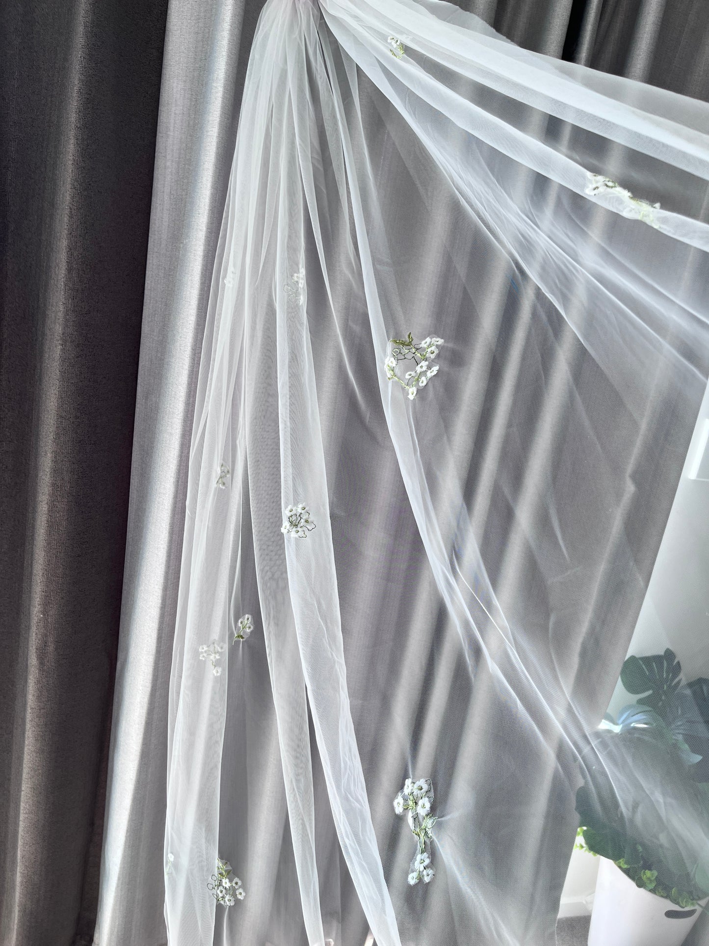 Flower Embroidery Veil (with comb)