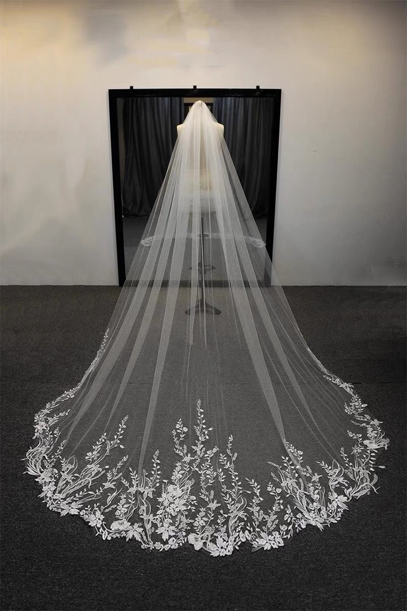 Luxury Two Tier 3D Lace Cathedral Veil TSDZ047
