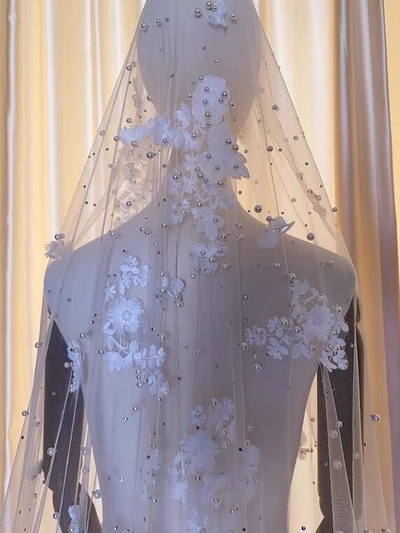 Luxury Lace Veil (with comb)