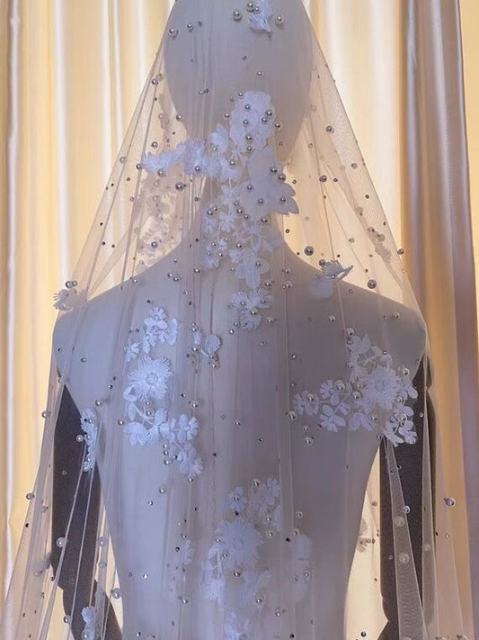 Luxury Lace Veil (with comb)
