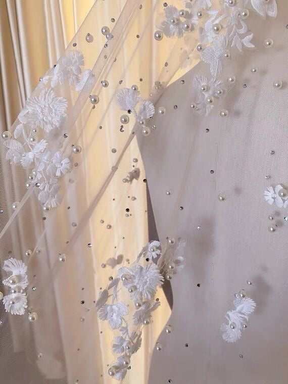 Luxury Lace Veil (with comb)