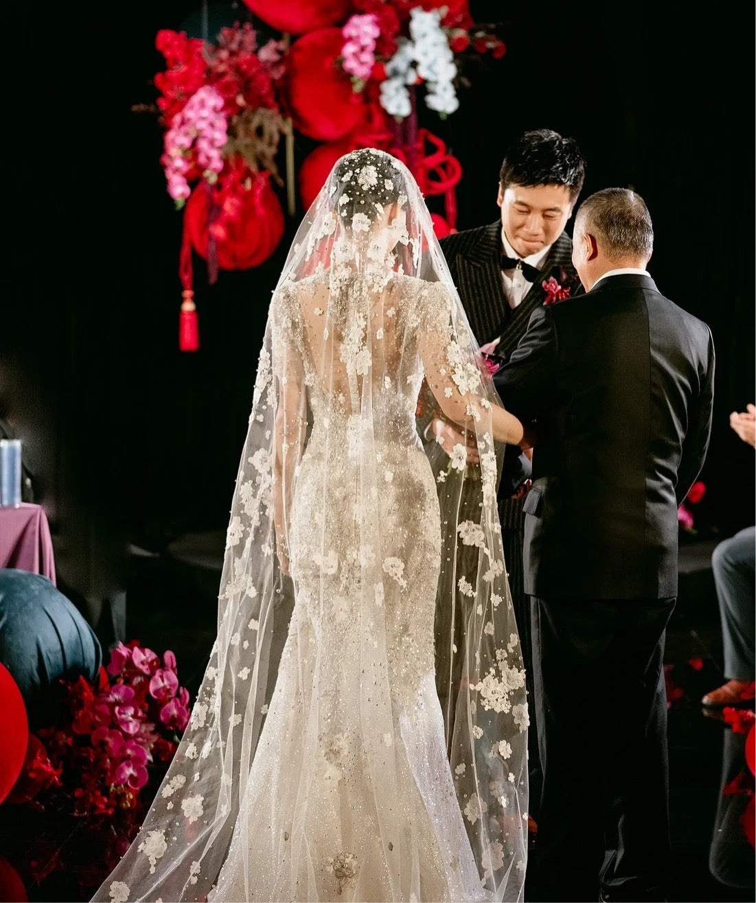 Luxury Lace Veil (with comb)