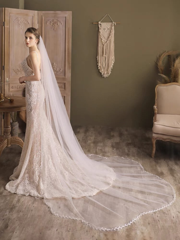 Leaf Edge Veil (with comb)